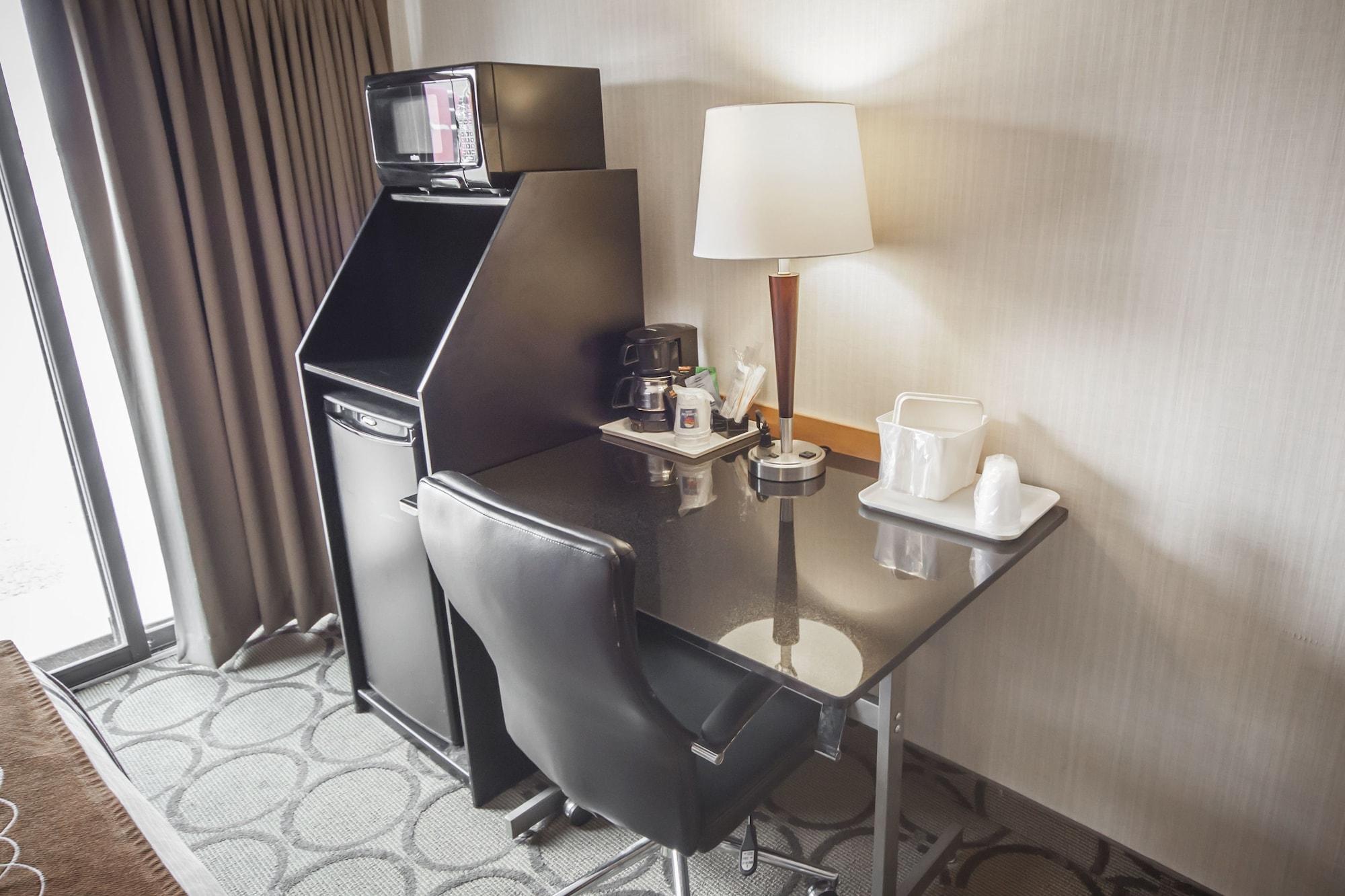Comfort Inn Swift Current Exteriör bild