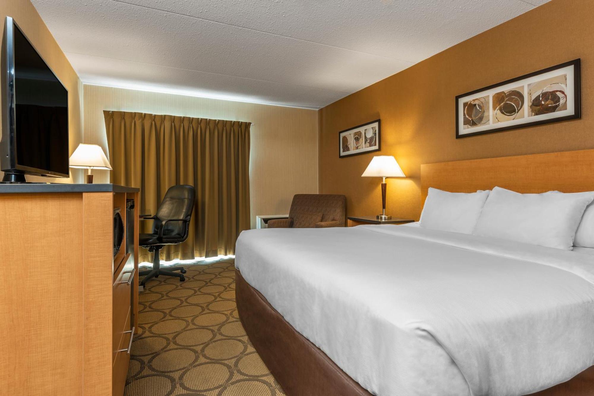 Comfort Inn Swift Current Exteriör bild