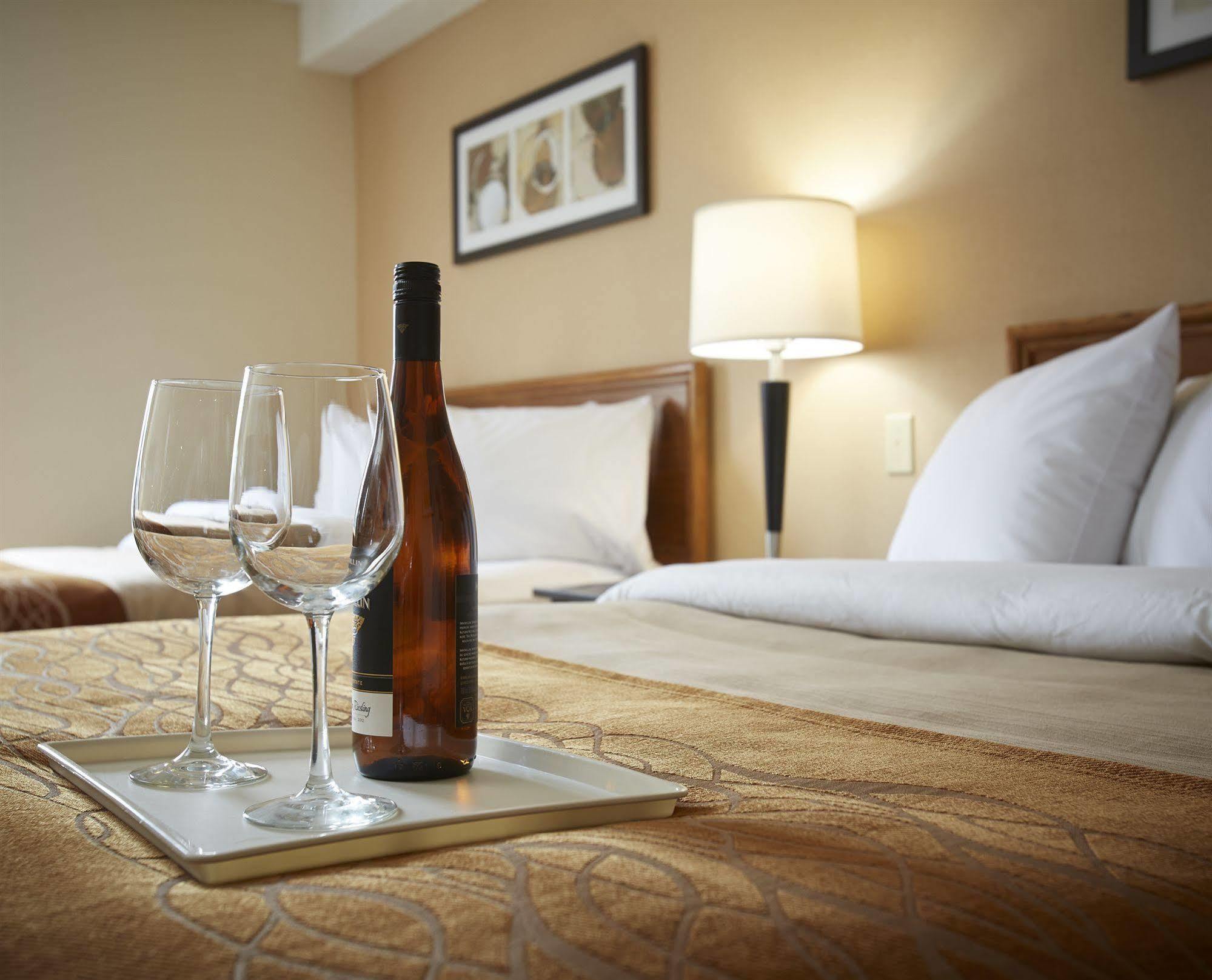 Comfort Inn Swift Current Exteriör bild